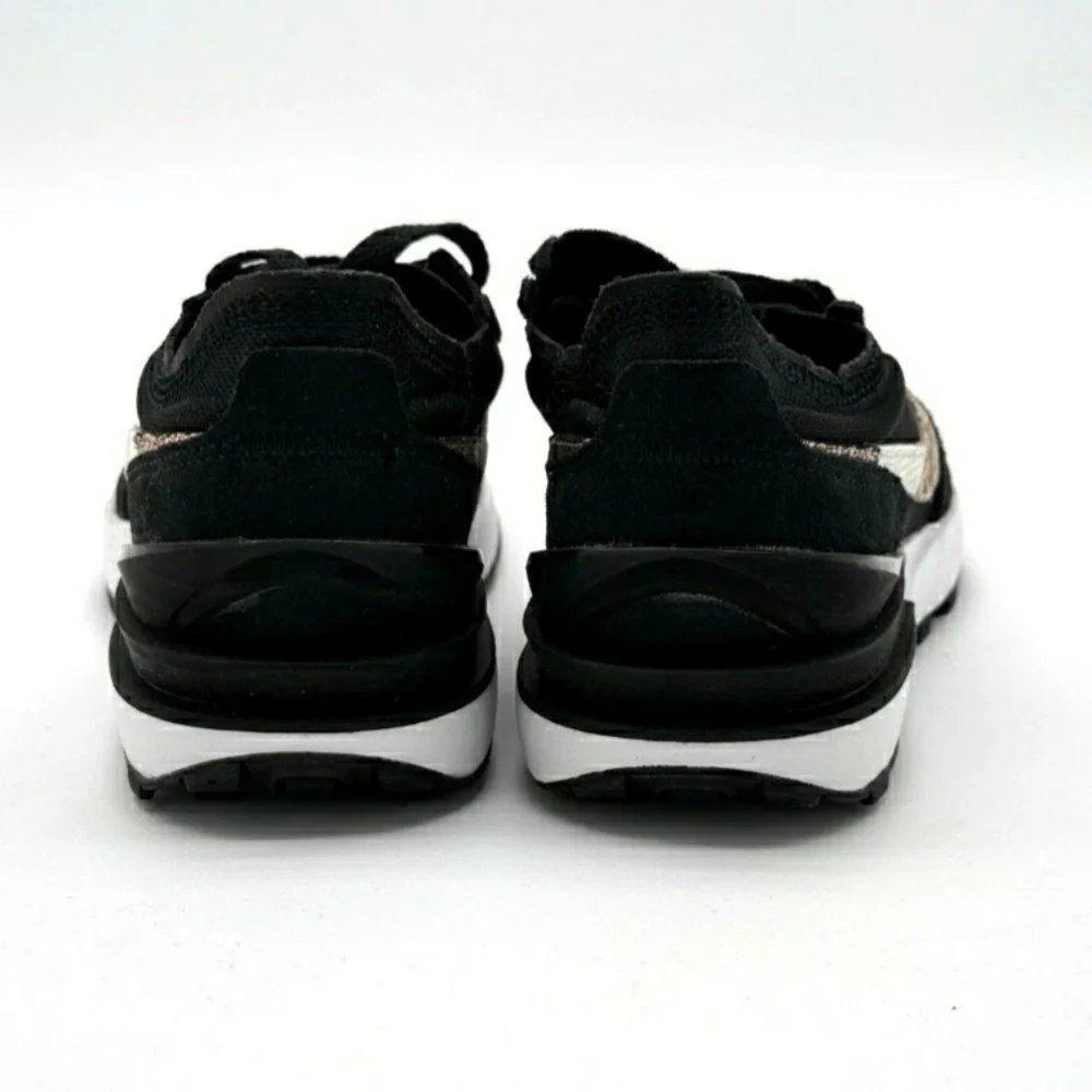 Women's Nike Waffle One Black and Leopard Print Sneakers Size 9 - Picture 3 of 8